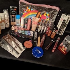 Makeup bundle